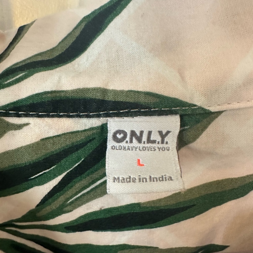 Old navy cotton Leaf Patterned Blouse, shorts, bralette - Picture 3 of 9